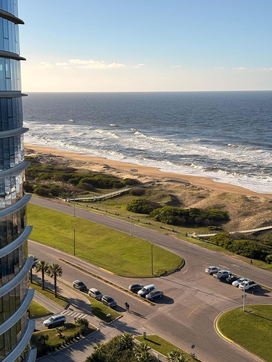 Punta del Este: Apartment for Annual and Short-Term Rentals in Torrelobos - TM 5463