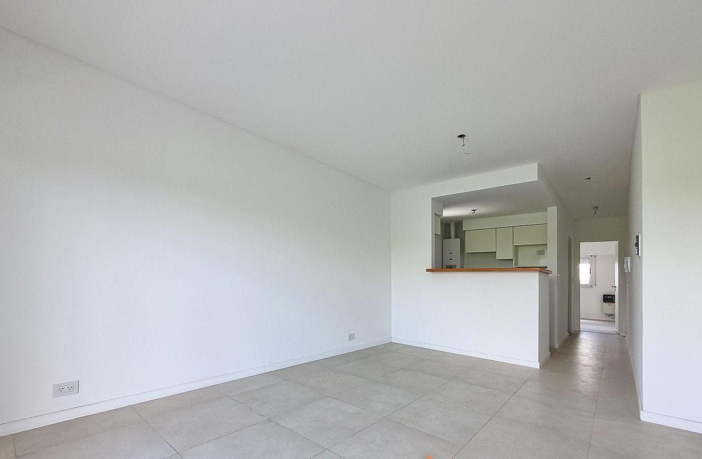 On Pellegrini Avenue - Financing!