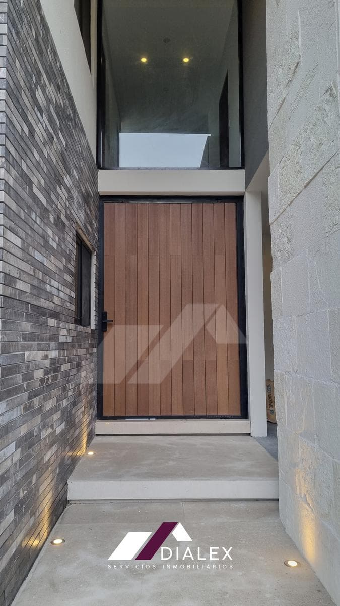 Bosques de las Misiones - NATIONAL HIGHWAY - House FOR SALE on Santiago Nuevo León, 422 m²