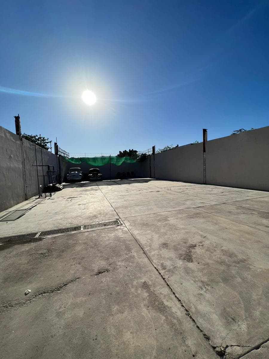 Land for rent with an office in the Palo Verde neighborhood of Hermosillo, Sonora.