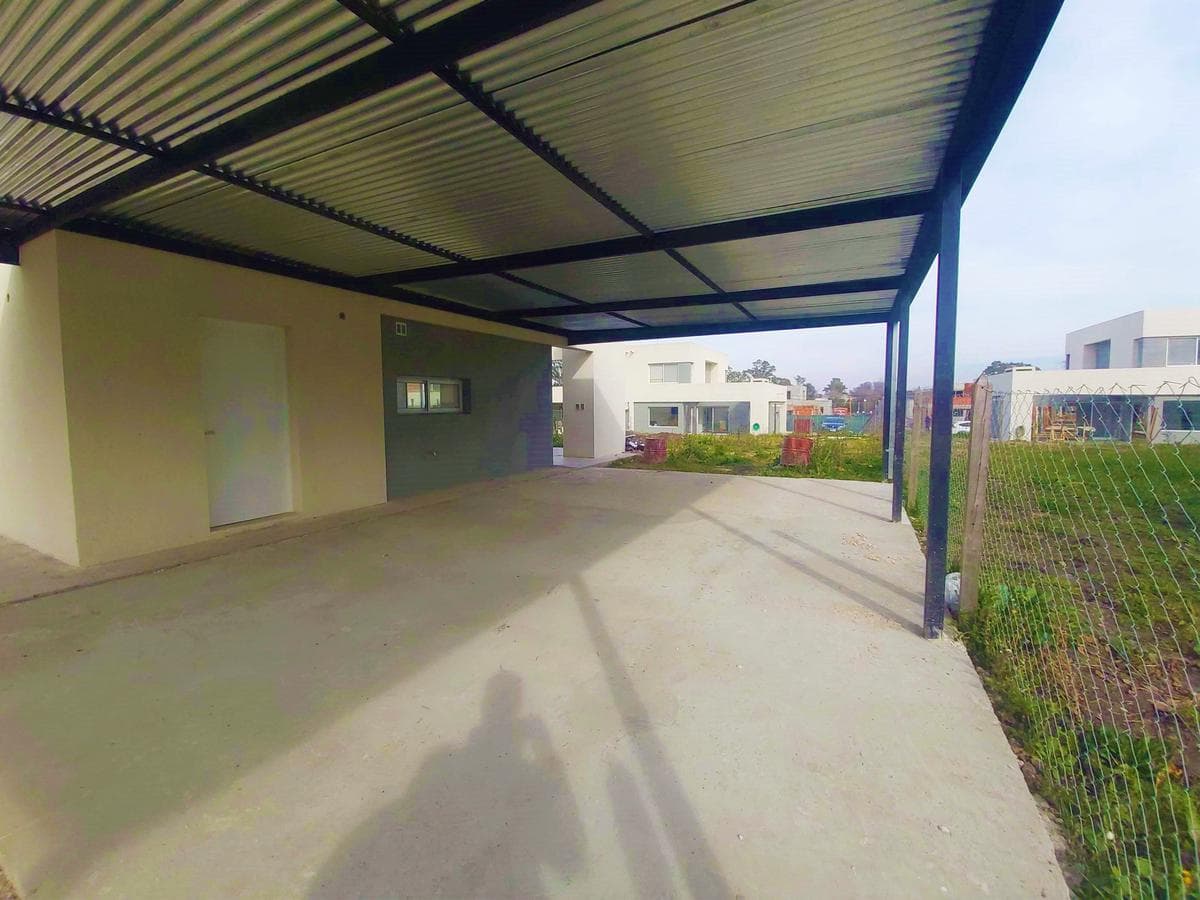 House for Sale in Pilar del Este - Casas del Este