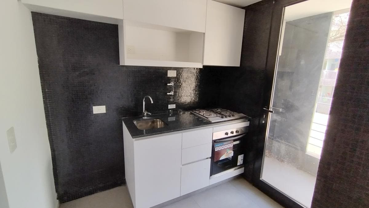 BRAND-NEW!! Bright 2-room apartment just a few meters from Olazábal Avenue