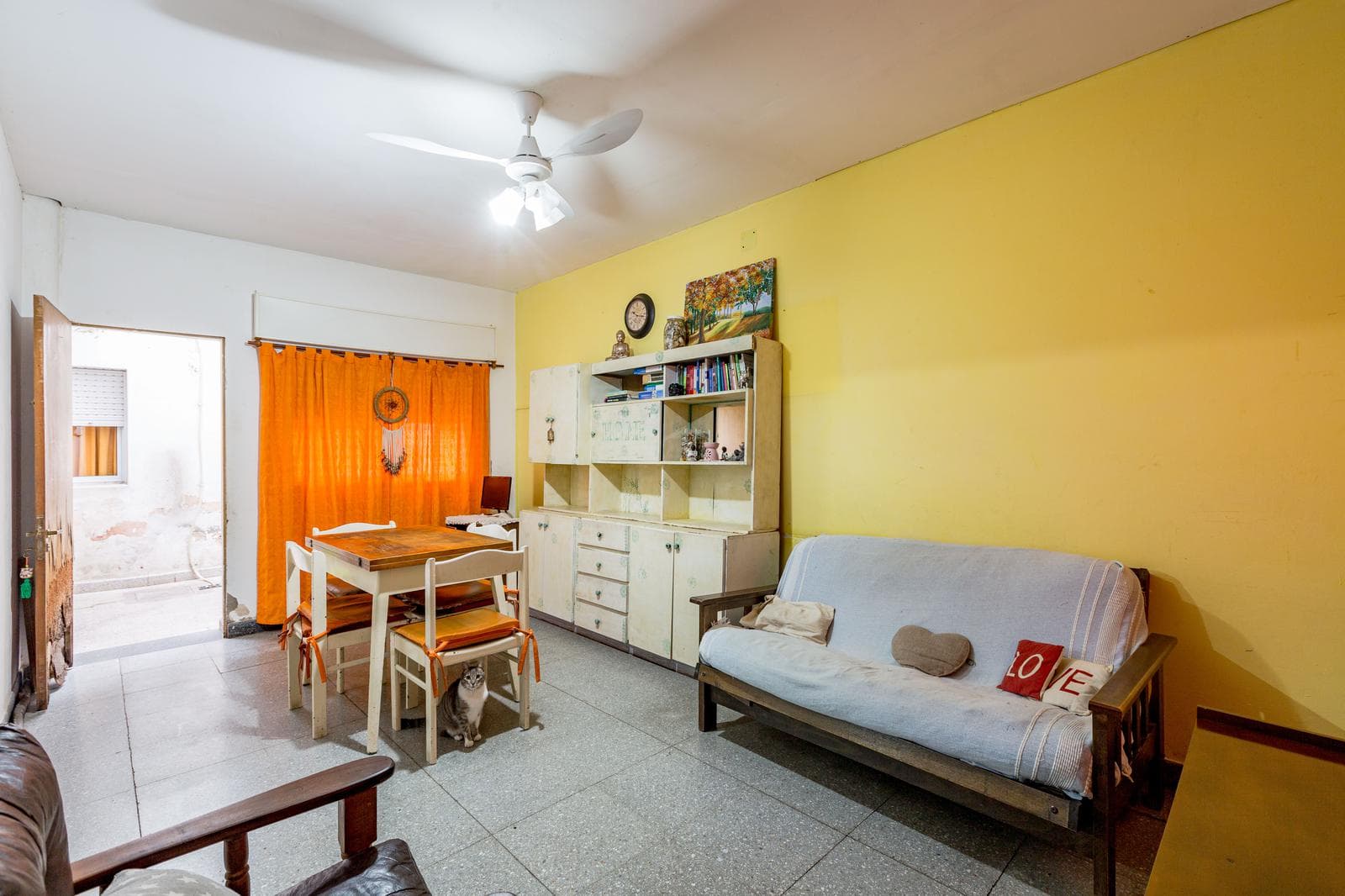 FOR SALE/EXCHANGE - House - 2 apartments - Courtyard and terrace - Pichincha, Rosario