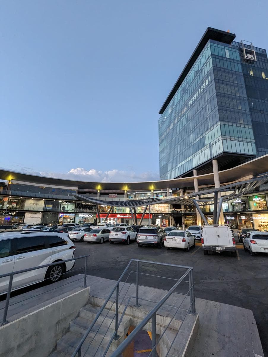 Commercial Space for Rent on the 3rd Floor of Plaza Andenes.