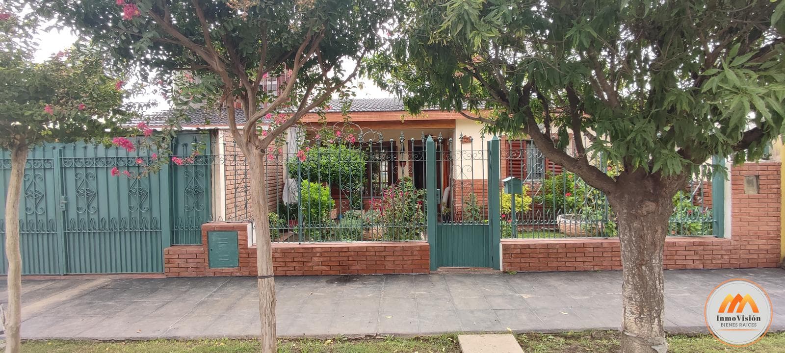 3-BEDROOM HOUSE - SAN FELIPE NEIGHBORHOOD