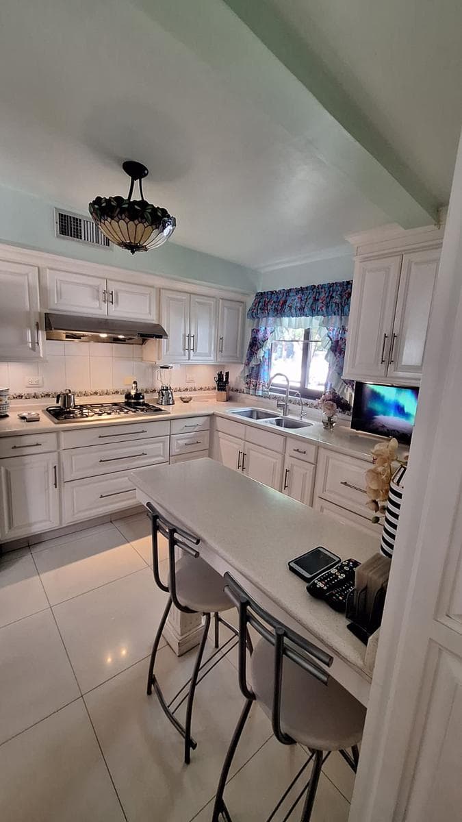 House for sale in Colonia Los Arcos.