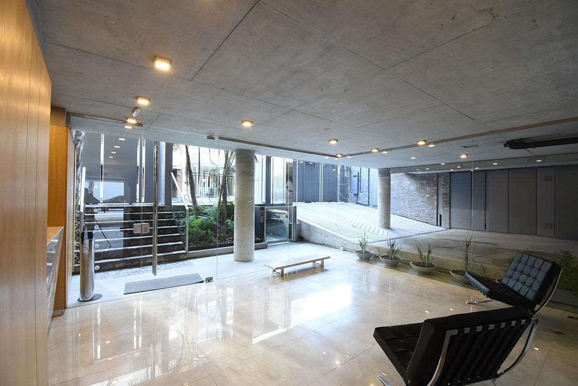 4-room duplex apartment for sale. Private terrace. Villa del Parque