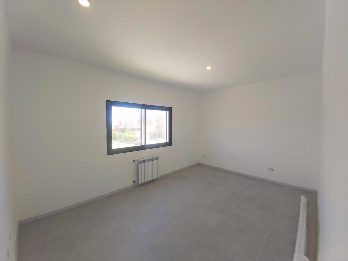 4-Bedroom House for Sale with Pool in San Eduardo - Pilar