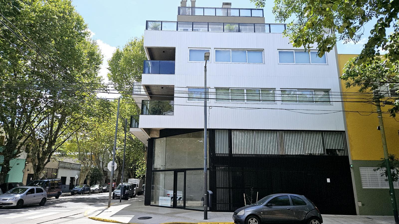 Brand-new commercial space for rent in Villa Crespo. Available starting November 1