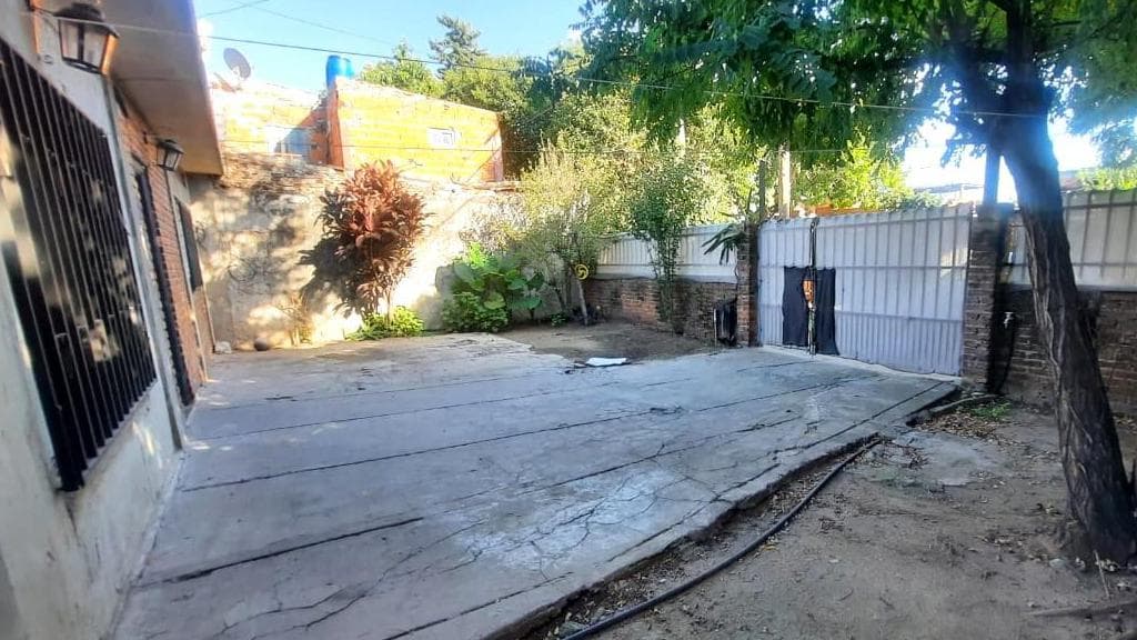 FOR SALE - House - 3 bedrooms - Triangulo, Rosario