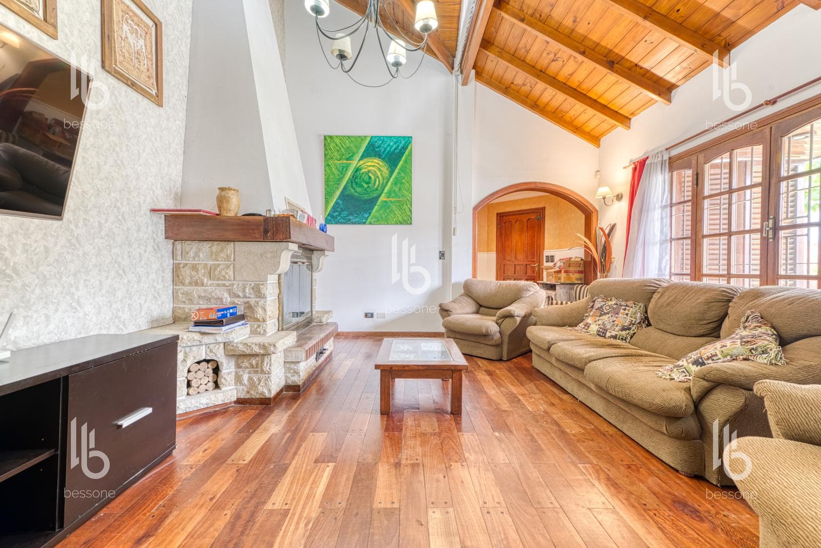 4-Room House with a Park