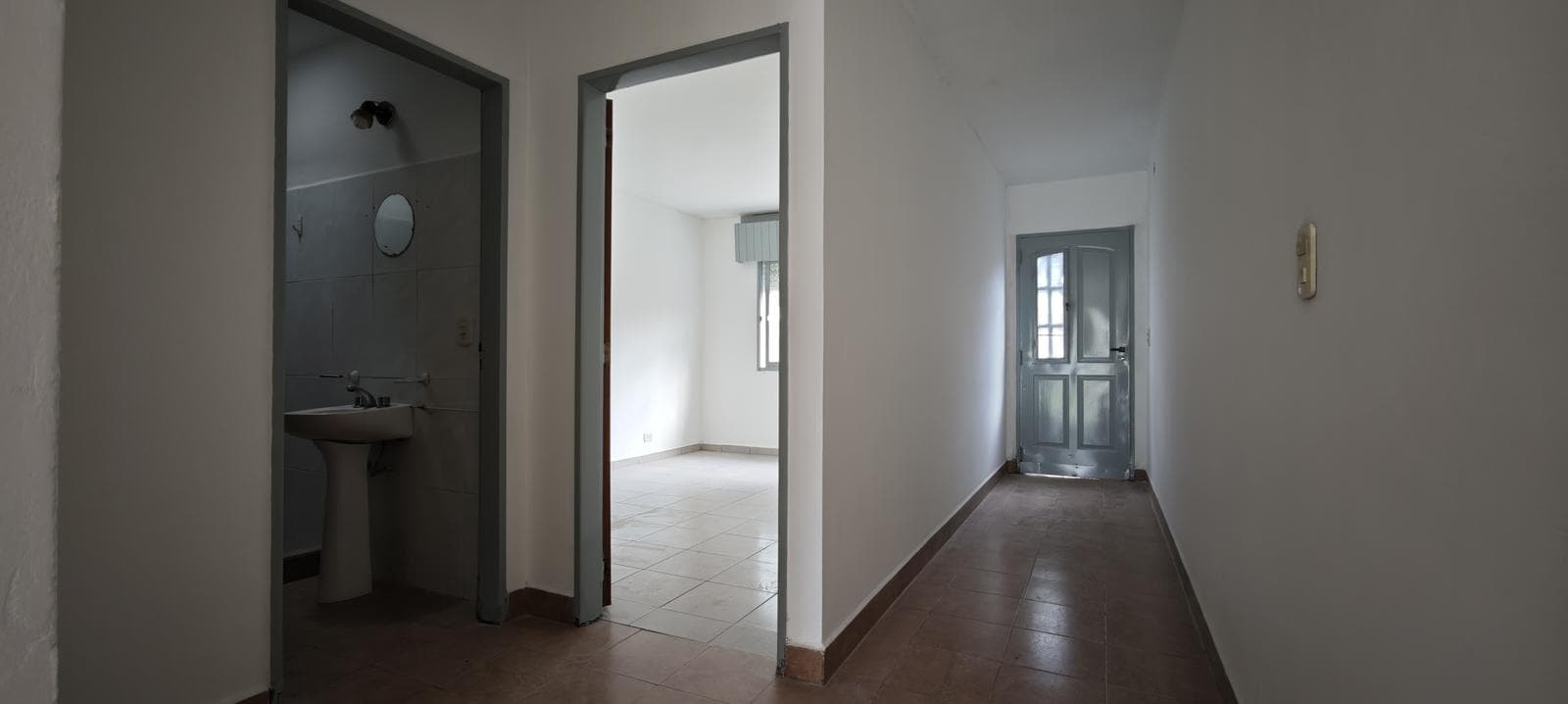 ONE-BEDROOM HOUSE FOR RENT