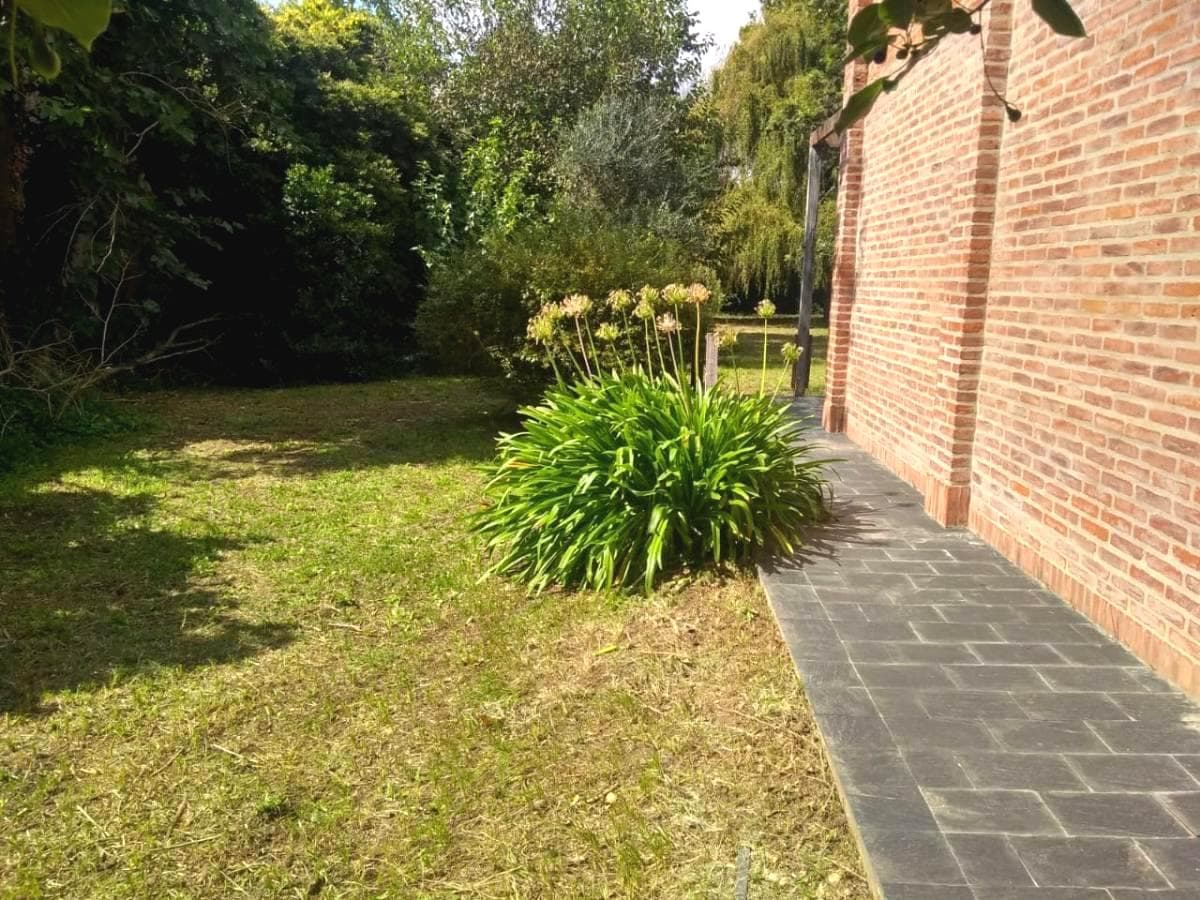 House for Short-Term Rent - City Bell