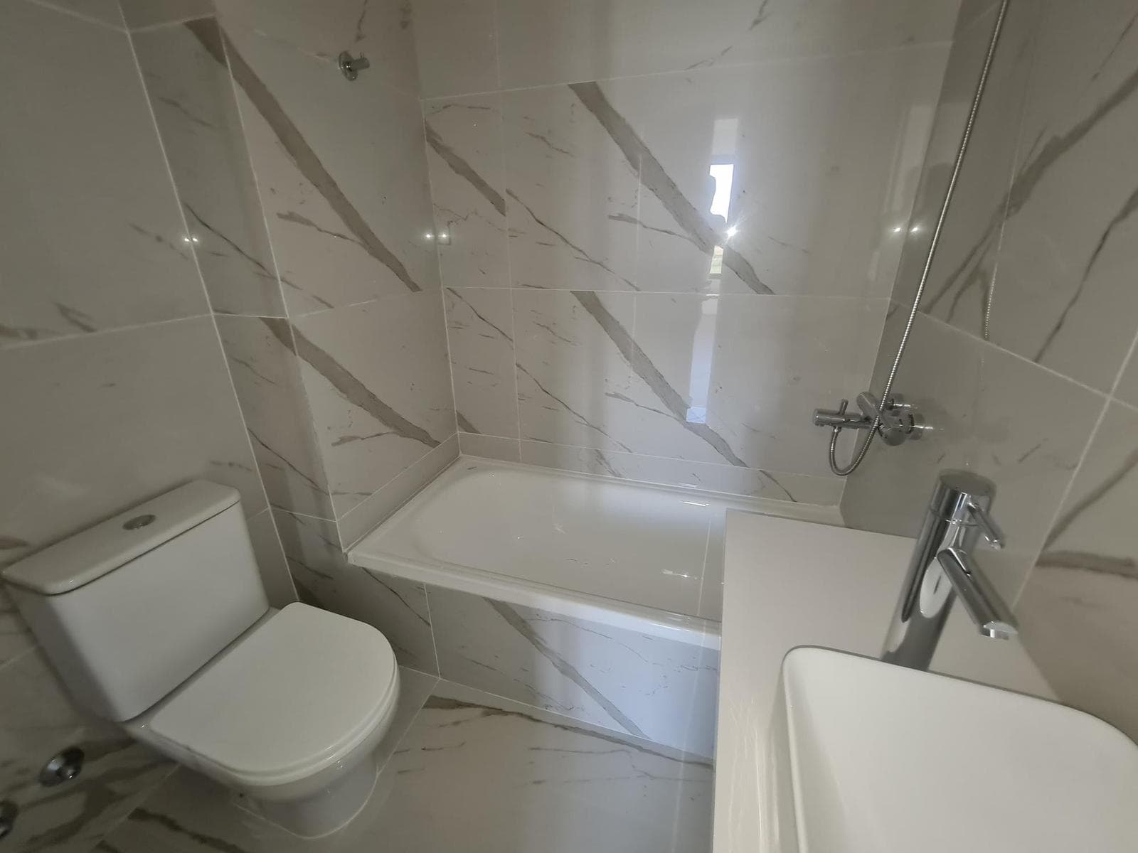VILAGO Apartment for Sale in Nordelta - 3 Suites (1 with a river view) - Generates Rental Income - Garage and Storage Room