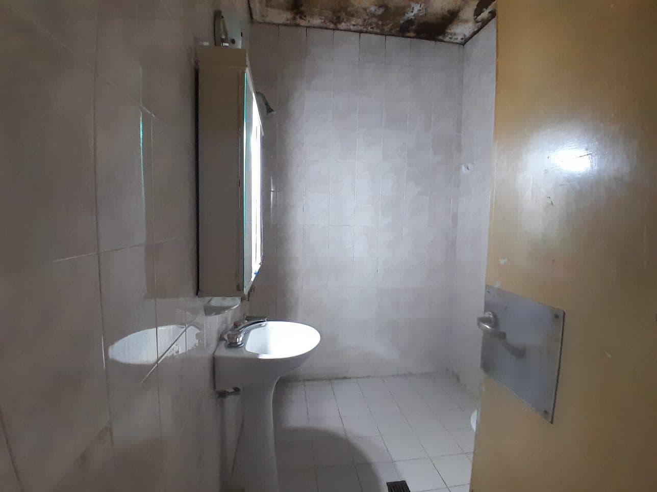 FOR SALE/TRADE - House - Ground-floor apartment - 4 bedrooms - Bella Vista, Rosario