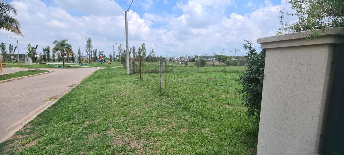 Lot - Las Acequias - on the main avenue - Deeded