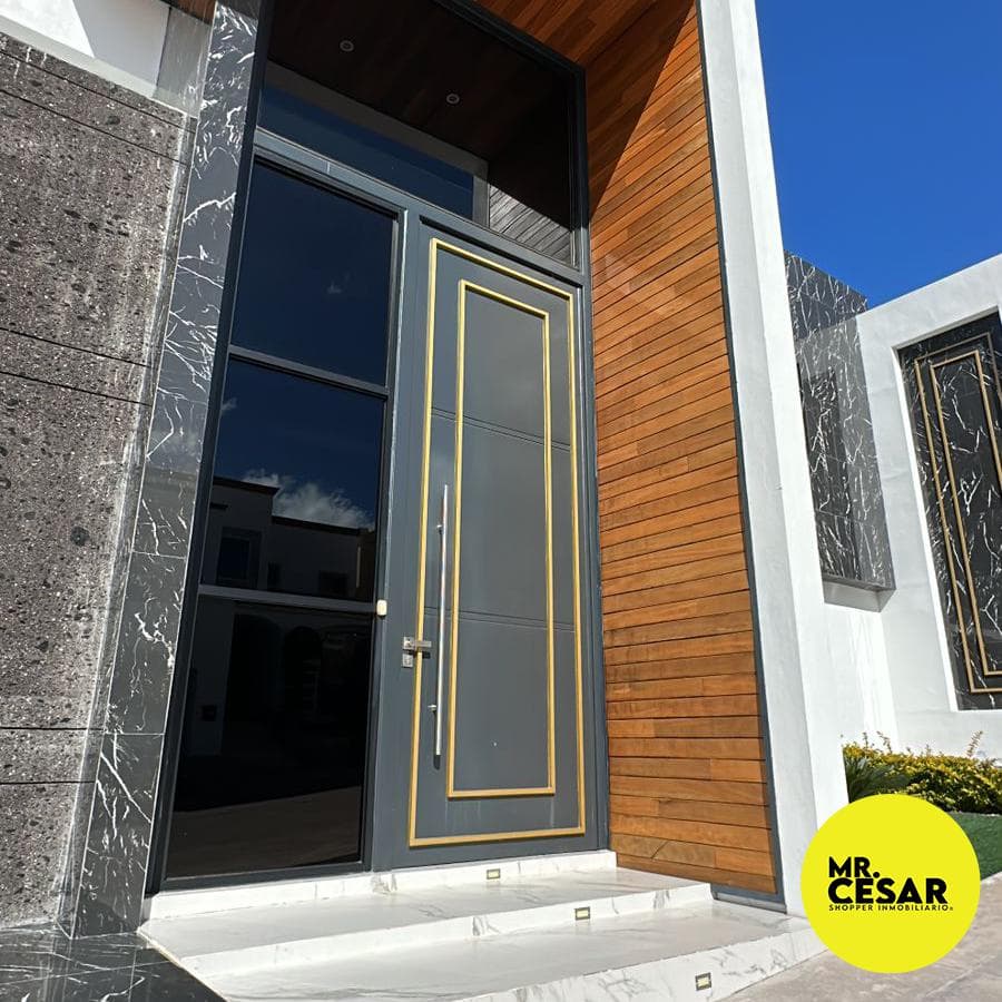 House for Sale in Santa Lucia