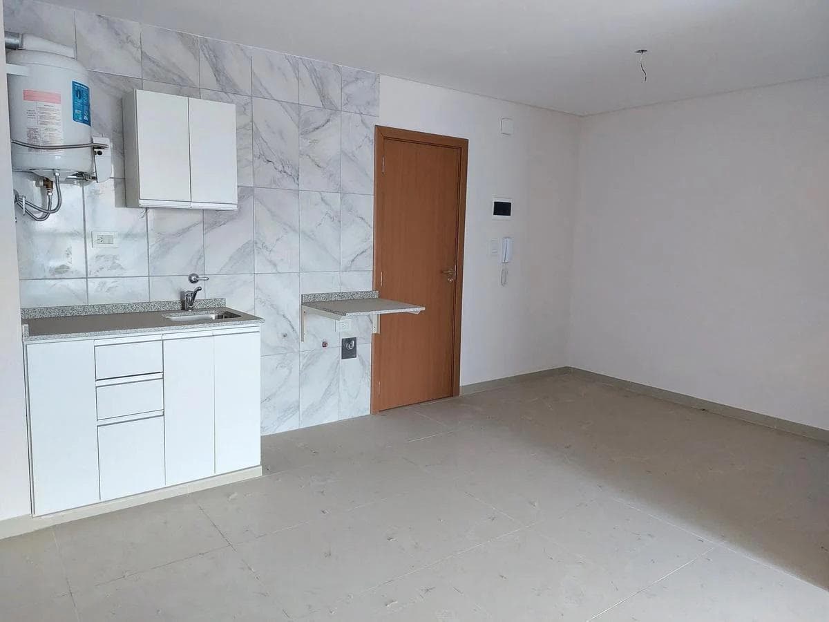 Brand-New Studio Apartment for Sale, Can Be Divided. Martin