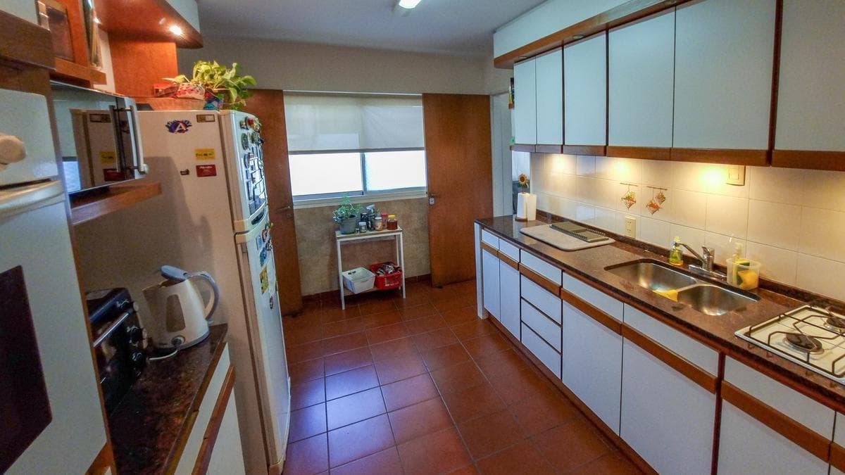 Luxury 3-Bedroom Apartment with a Partial View of the River