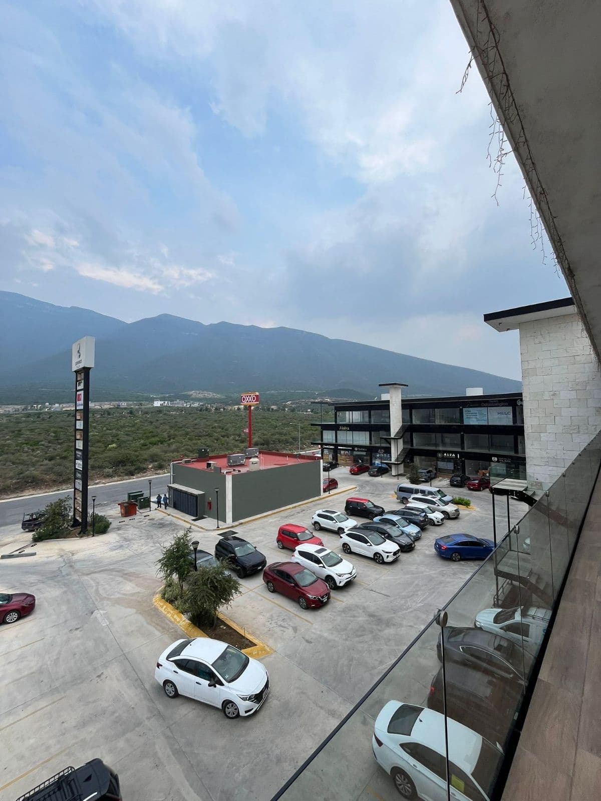 Commercial Space for Rent in Cumbres