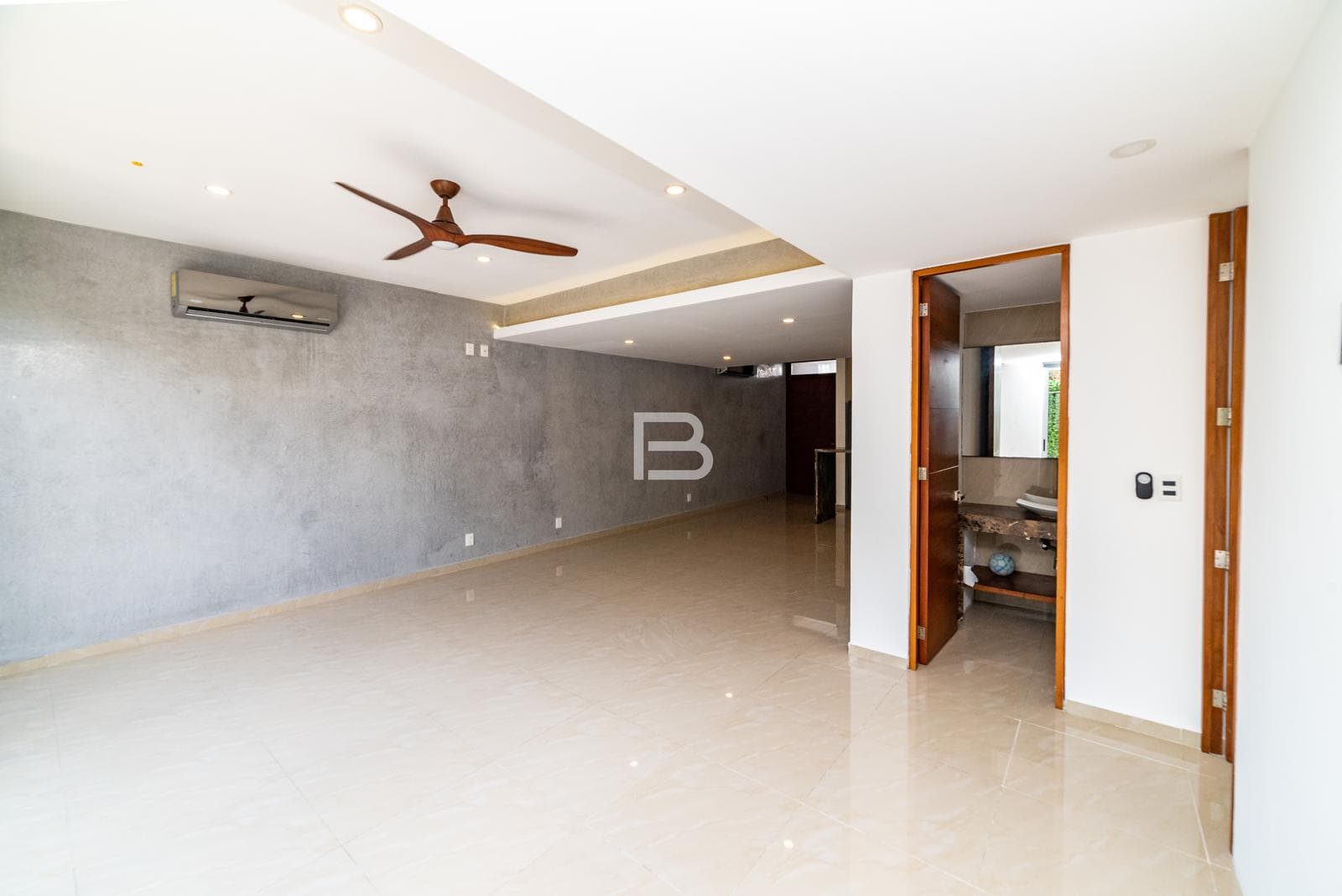 House for Sale in the Palmaris Residential Complex