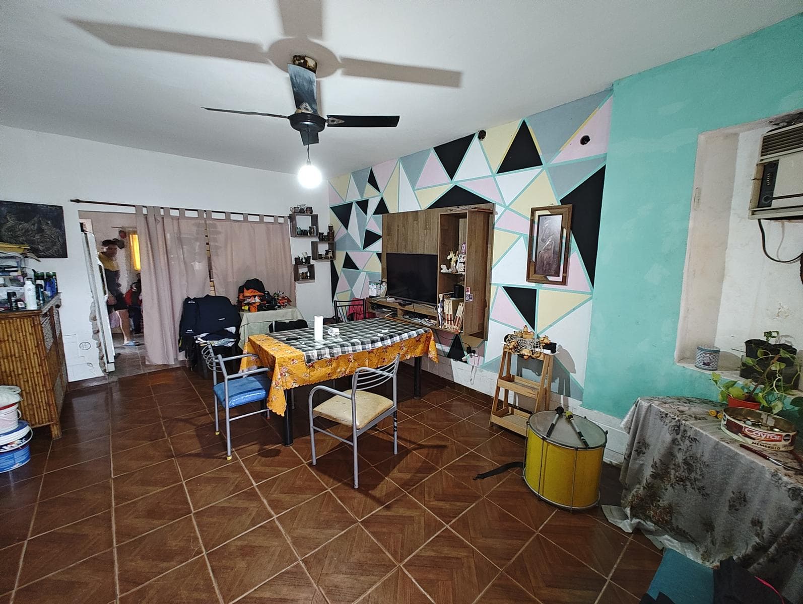 A very nice property with a house in the front and an apartment for sale in G Catan