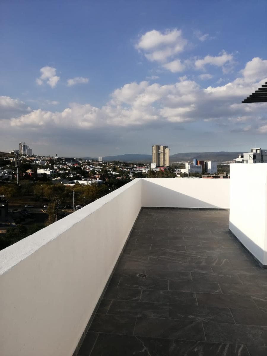Departamento Amueblado en 4to piso en Torre Neruda