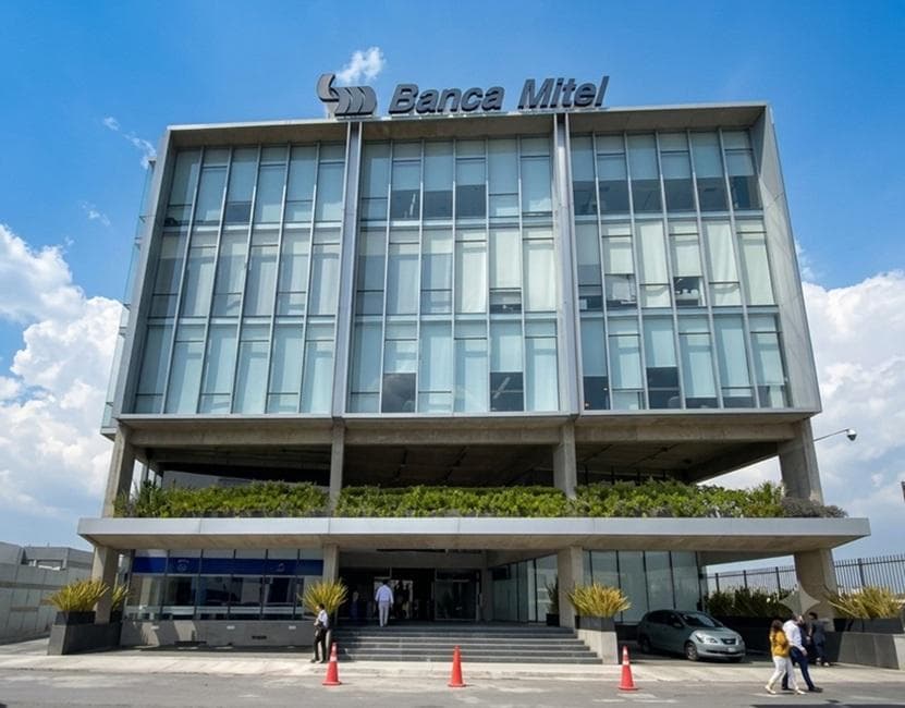 440 m2 office space for rent in the Lerma Toluca Industrial Park, with 24-hour security.