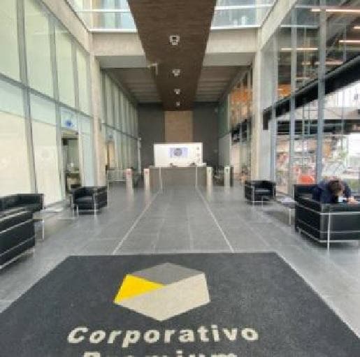 440 m2 office space for rent in the Lerma Toluca Industrial Park, with 24-hour security.