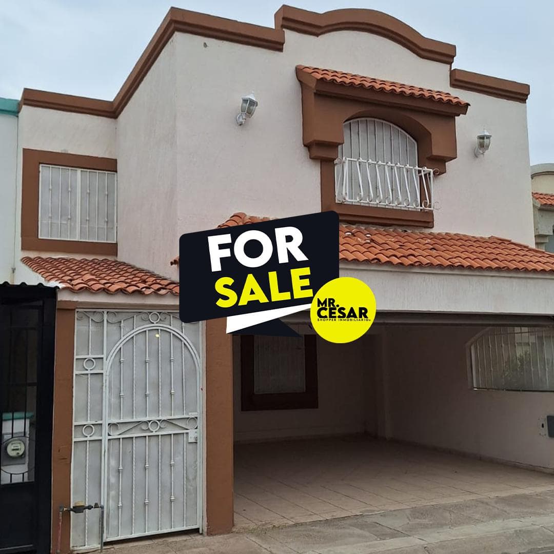 Two-story house for sale in Montecarlo