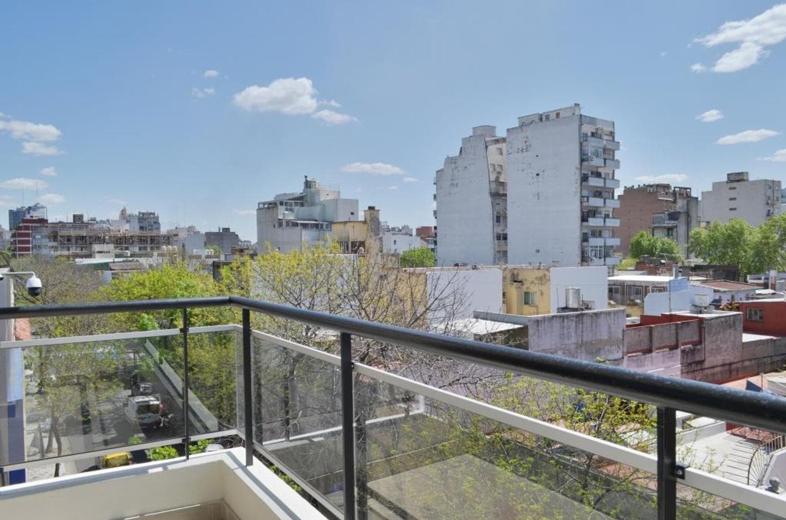 STUDIO APARTMENT FOR SALE (CAN BE DIVIDED) IN SAN CRISTOBAL