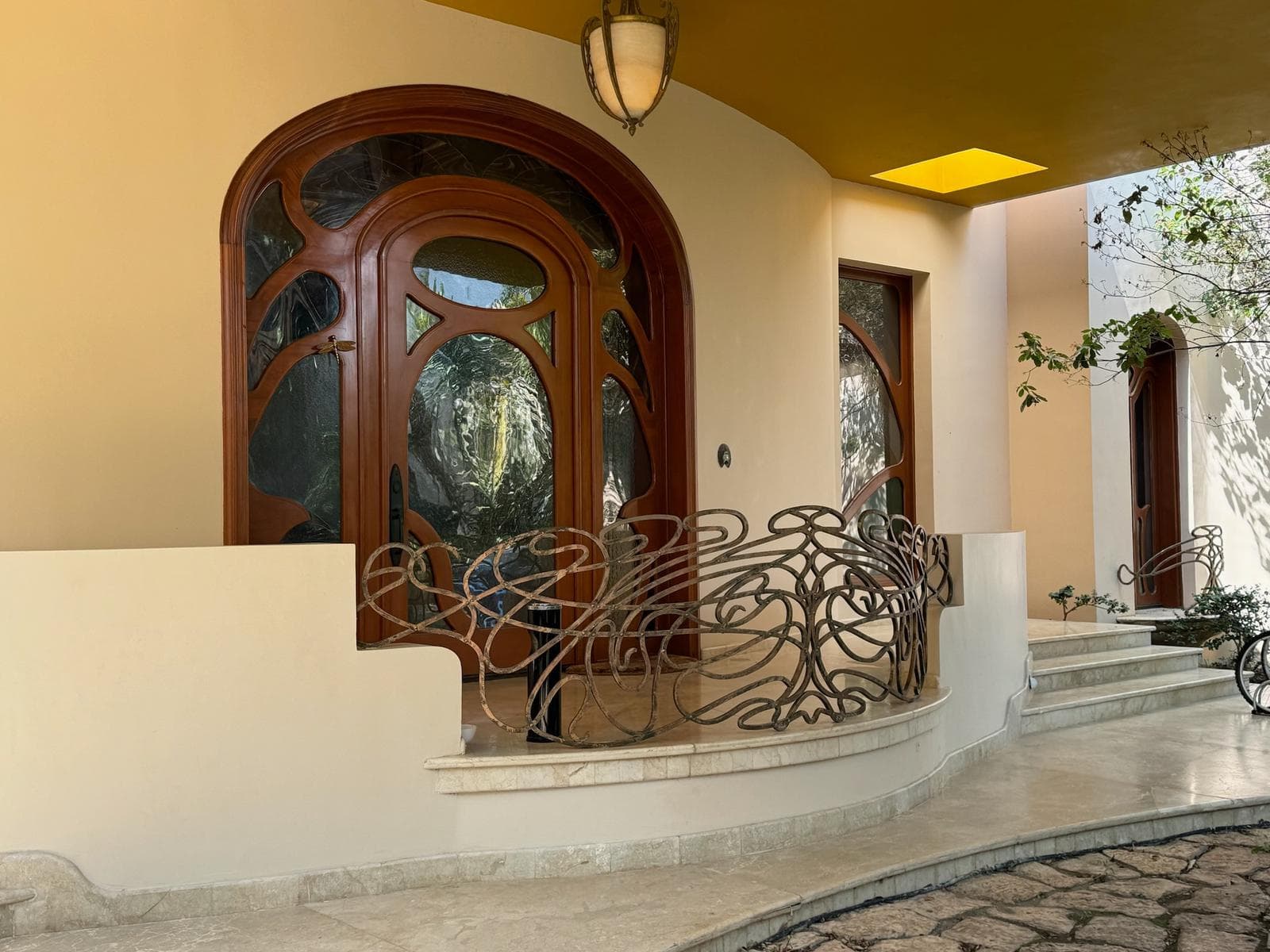 ART DECO RESIDENCE FOR SALE 2,815 m² lot | Kaleidos House |