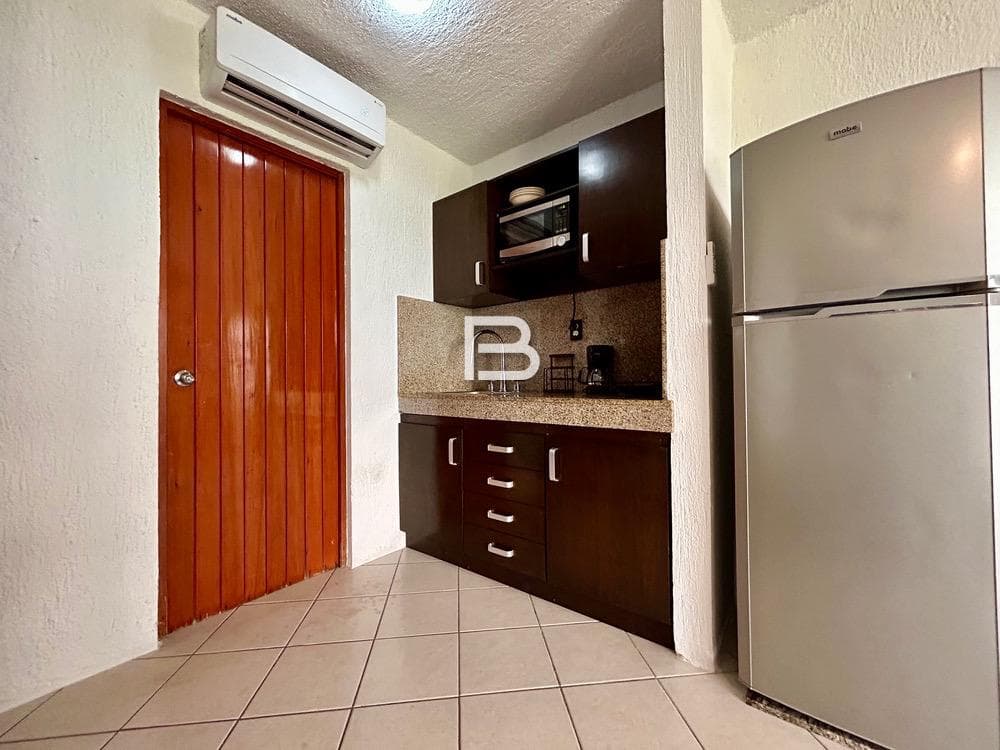 For Sale: Oceanfront Apartment in Cancun