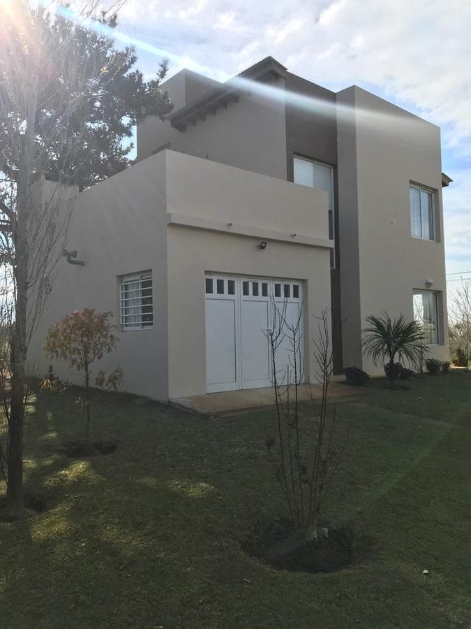 3-BEDROOM HOUSE FOR SALE - PARK AND BARBECUE AREA - COSTA DEL ESTE - READY TO MOVE IN - ATLANTIC COAST