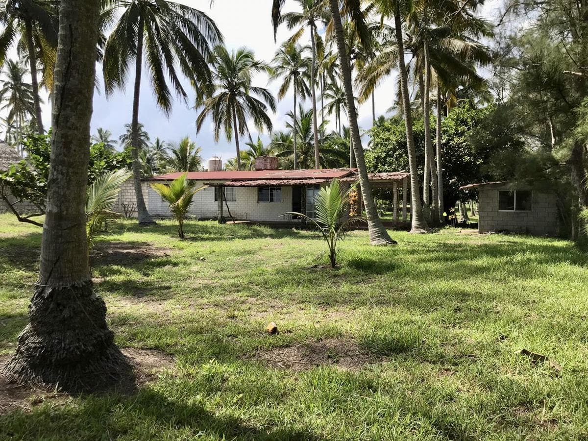 House for sale in Casitas, Veracruz, with a beach view and a large lot