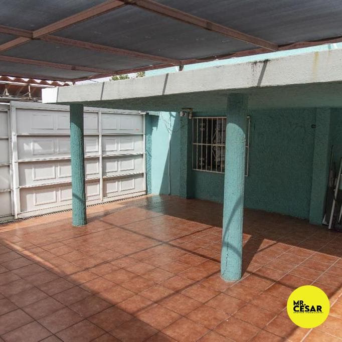 Centrally located single-story house with a spacious patio in the 5 de Mayo neighborhood