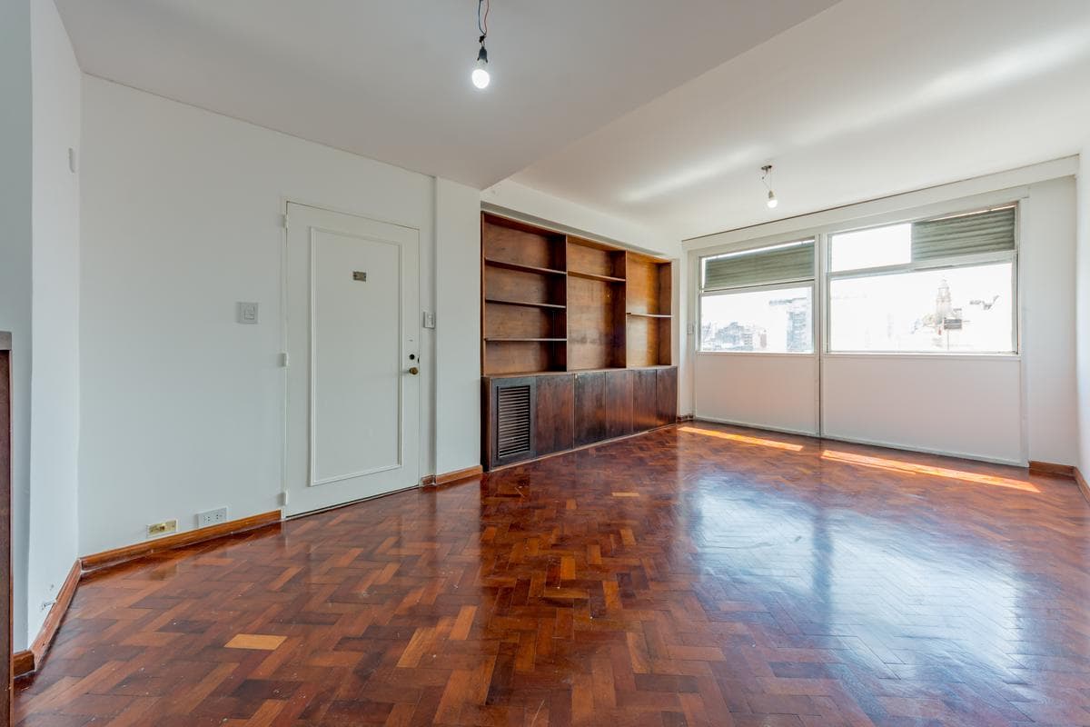 FOR SALE - Renovated Apartment - 2 Bedrooms - 2 Bathrooms - Downtown, Rosario