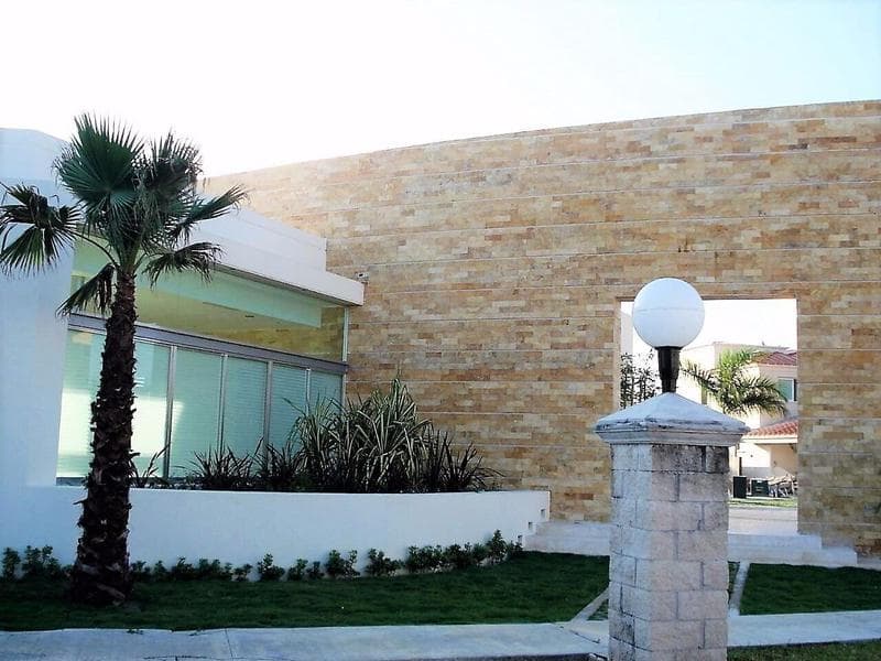 LUXURY HOME FOR SALE, 4 BEDROOMS, REMODELED, VILLA MAGNA, CANCUN