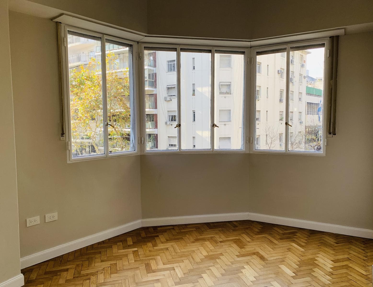 Excellent 3-bedroom apartment - Reconditioned - Lots of natural light