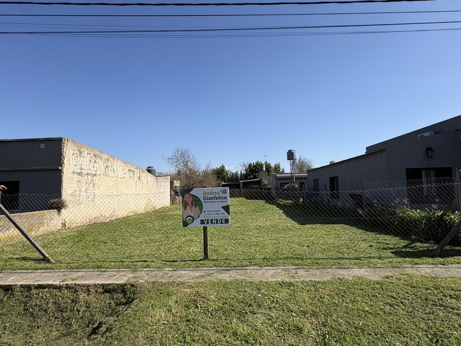 An unmissable opportunity that will get your heart racing! Don't let this plot of land for sale in the charming Las Castañas neighborhood slip away! Empalme Lobos