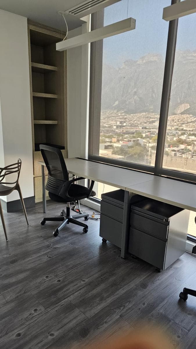 OFFICE FOR SALE IN DOWNTOWN SAN PEDRO