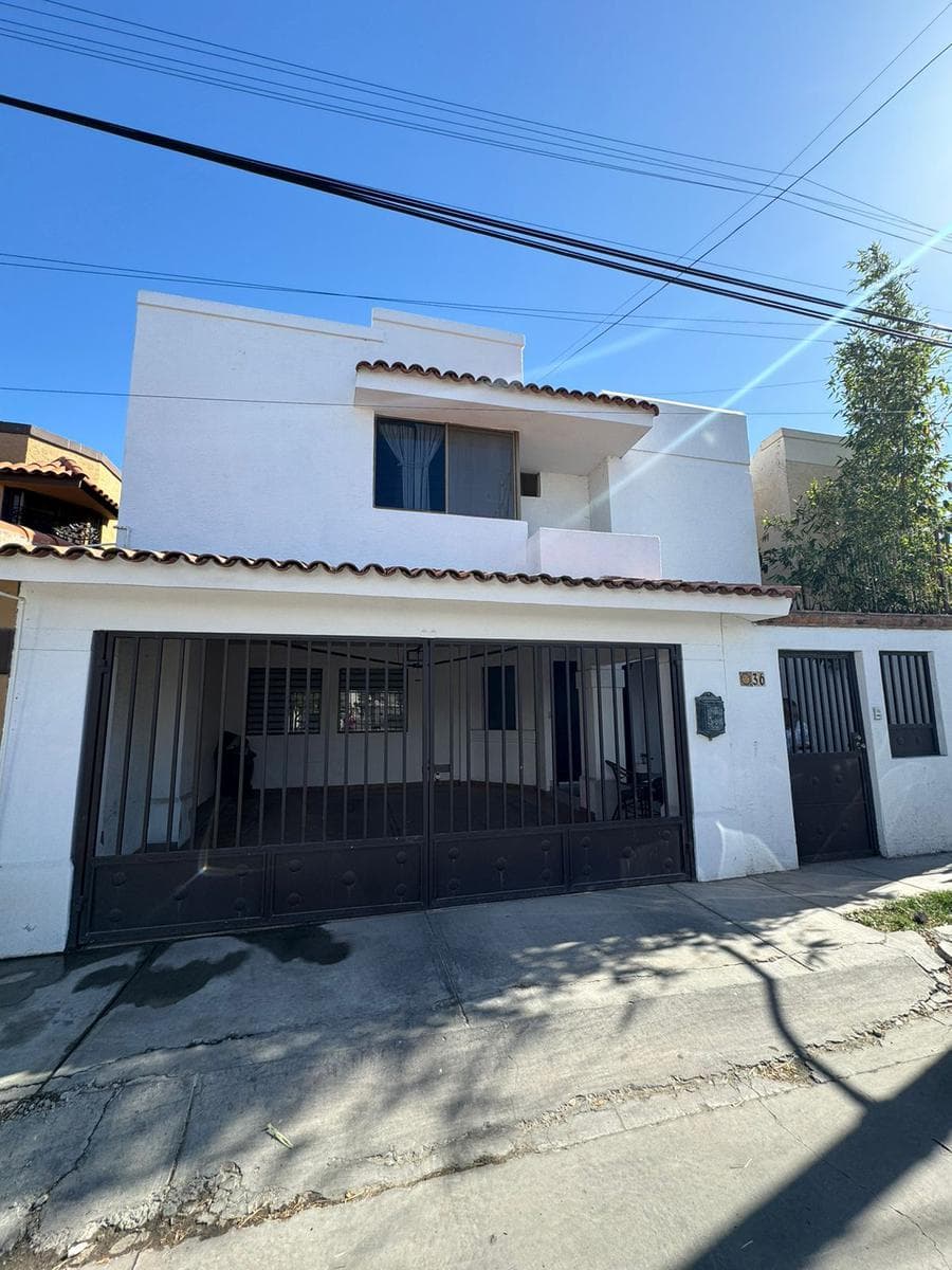 House for sale in the Los Portales Residential Community in Hermosillo.