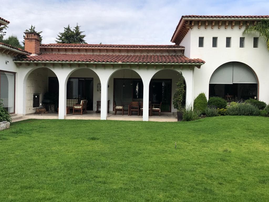 ONE-BEDROOM APARTMENT FOR SALE AT THE SAN CARLOS METEPEC GOLF CLUB