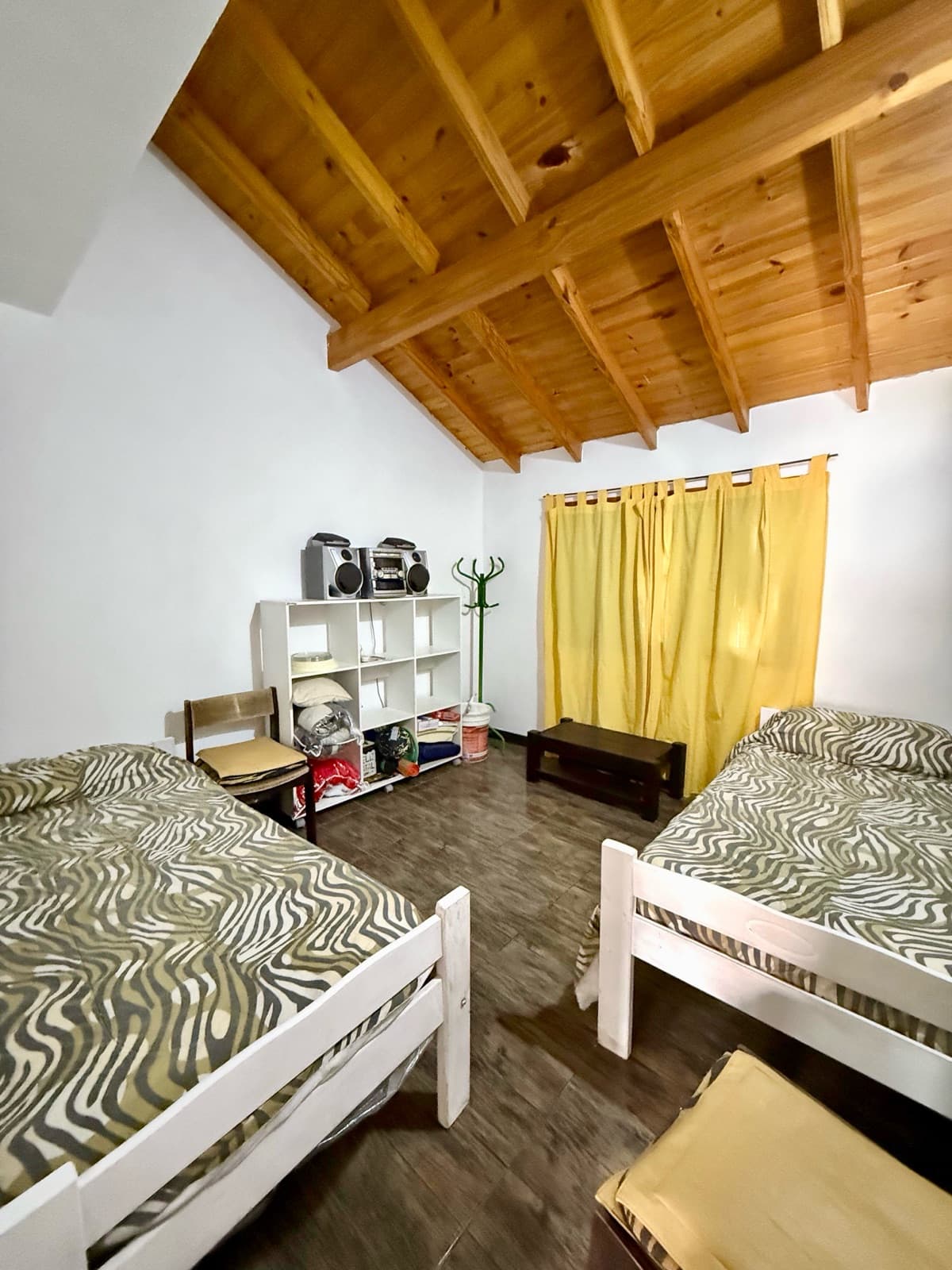 Beautiful three-room duplex in a complex just 40 meters from the ocean! Mar del Tuyu