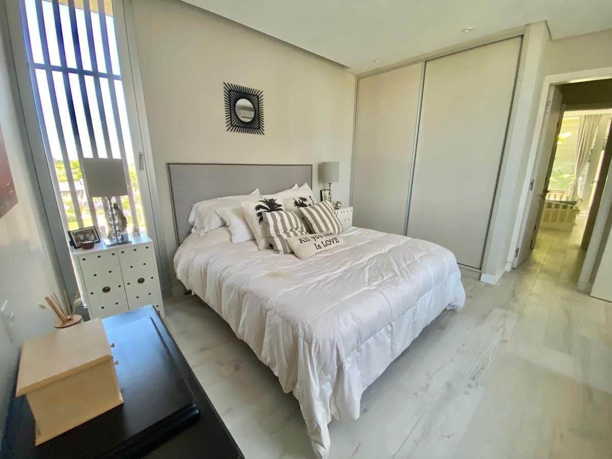 Modern House for Sale on the Water in the Barbarita Gated Community