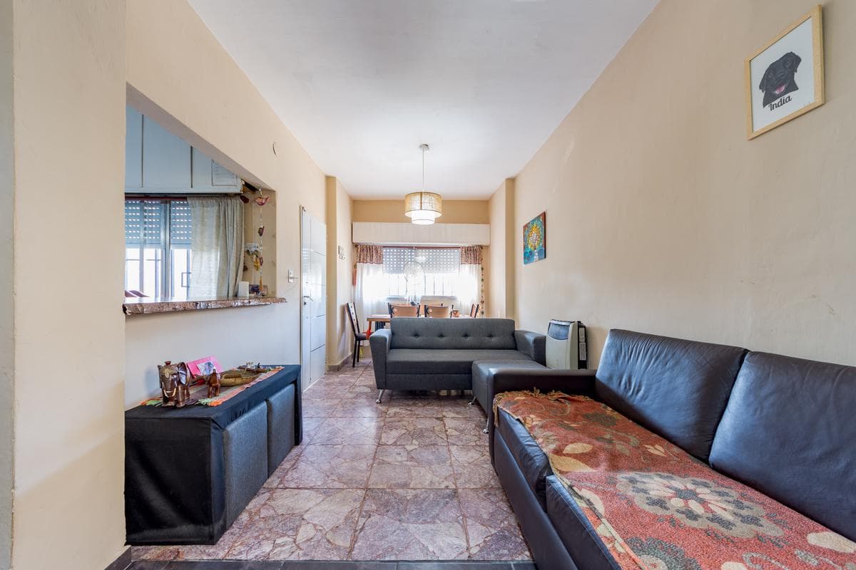 FOR SALE - 3-Bedroom House with Pool and Porch with BBQ Area - Alberdi, Rosario