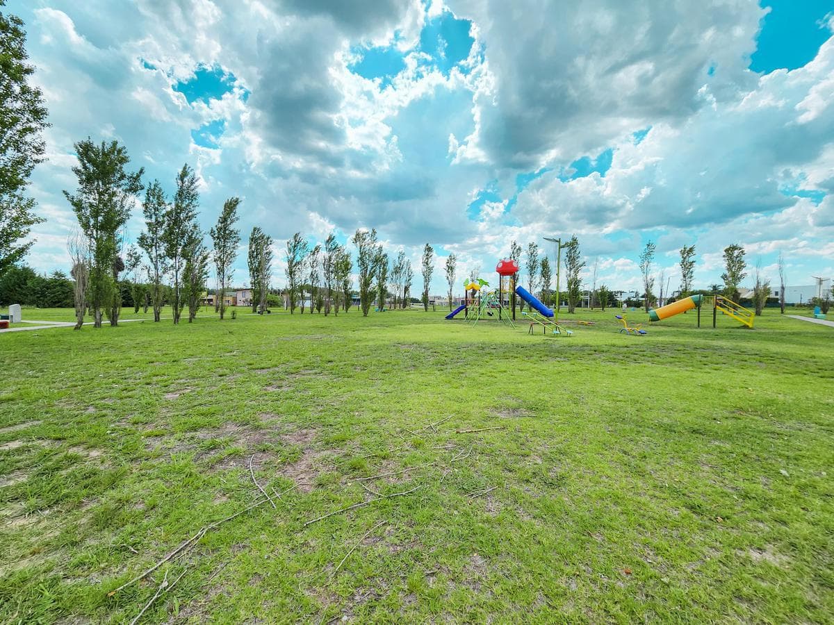 Lot - Las Acequias - on the main avenue - Deeded