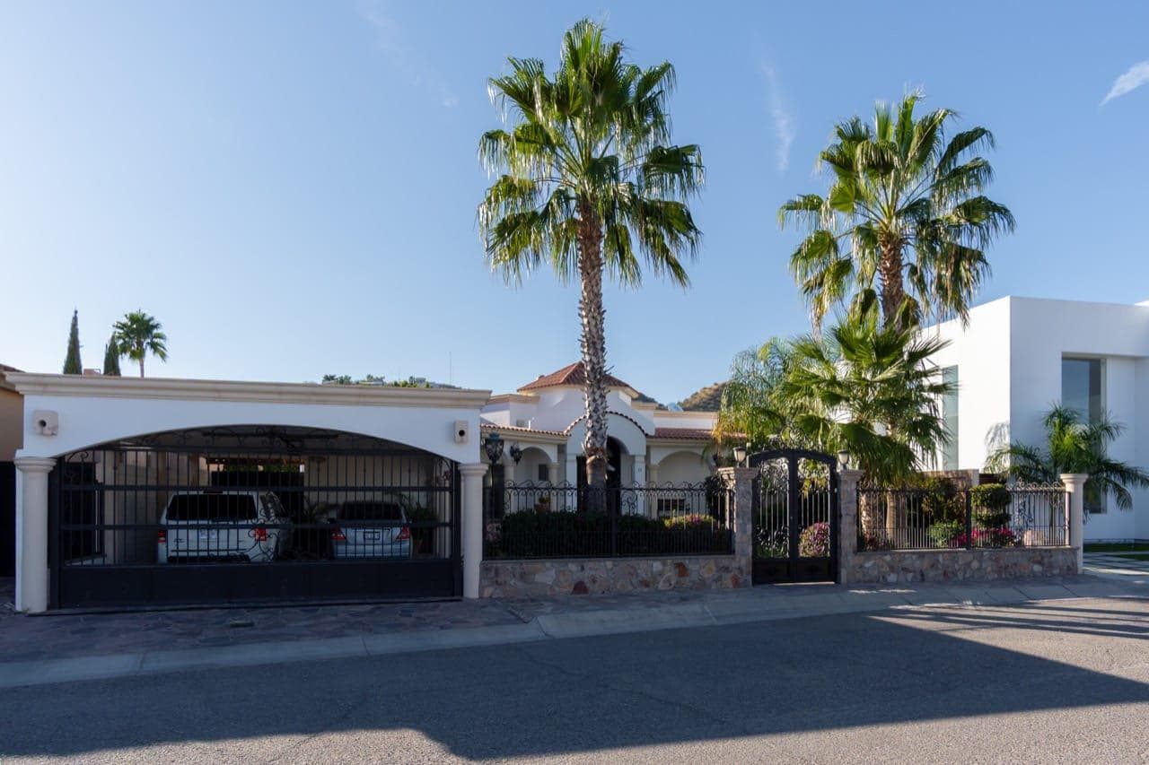 House for Sale in Hacienda Residencial
