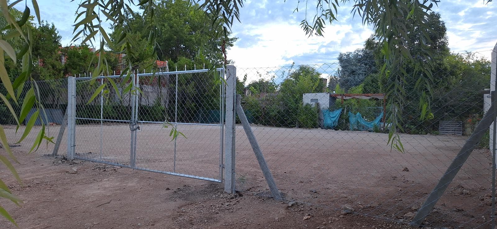 Pilar, km 50. 470 m² lot, 1/2 block from Panamericana in Pilar