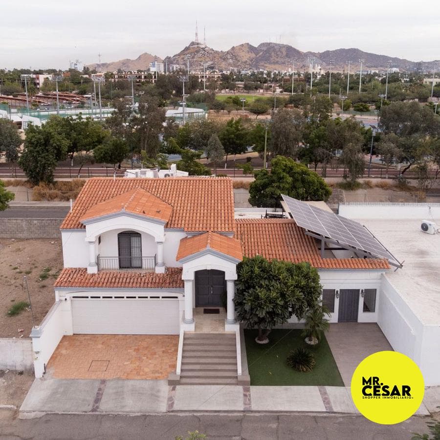 Renovated house for sale in Colonia Valle Escondido, in the heart of Hermosillo